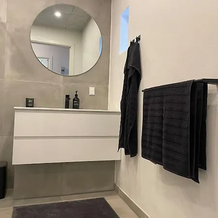 Hyggelig Nyrenoveret Til 4 Personer Appartement