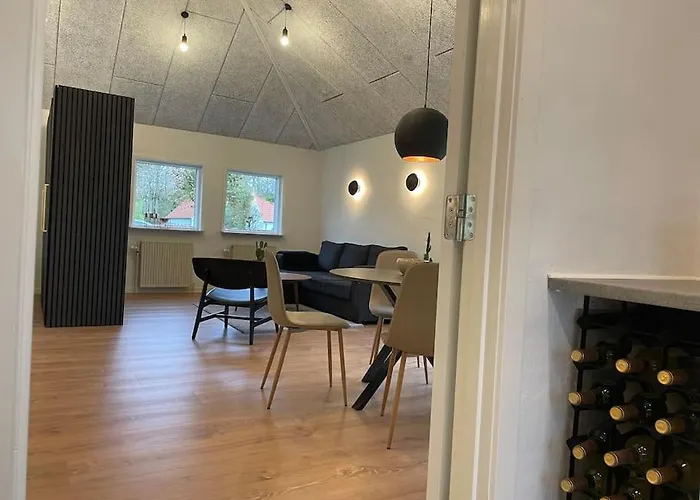 Hyggelig Nyrenoveret Til 4 Personer Agerbæk